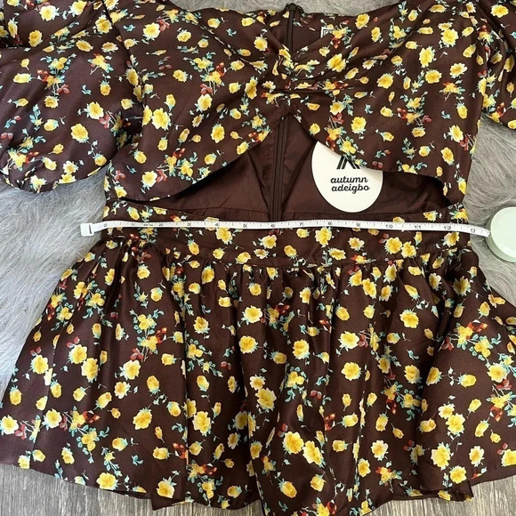NWT AUTUMN ADEIGBO Bridgette Puff Sleeve Cut-Out Top size 4 - Picture 11 of 14